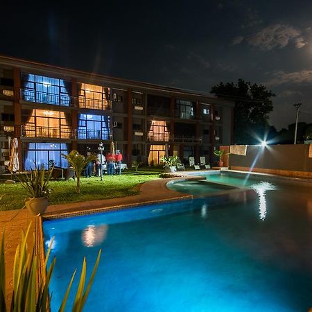 Sherbourne Hotel Kitwe Екстериор снимка