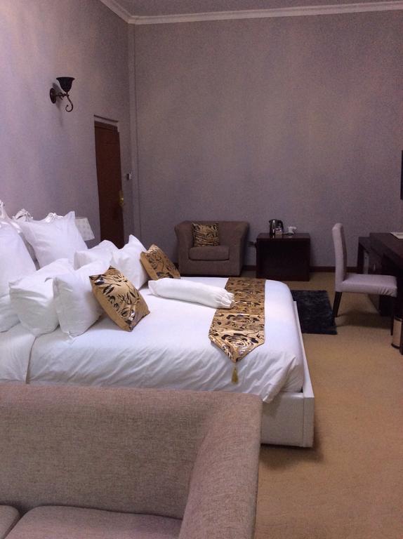 Sherbourne Hotel Kitwe Екстериор снимка