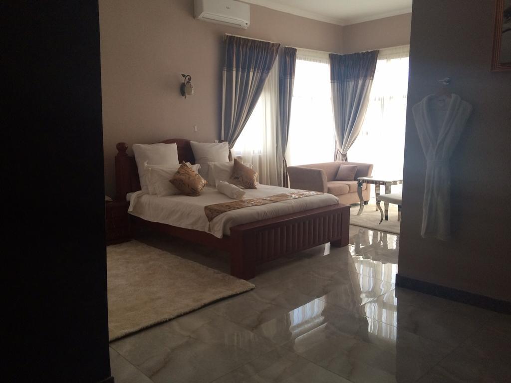 Sherbourne Hotel Kitwe Екстериор снимка