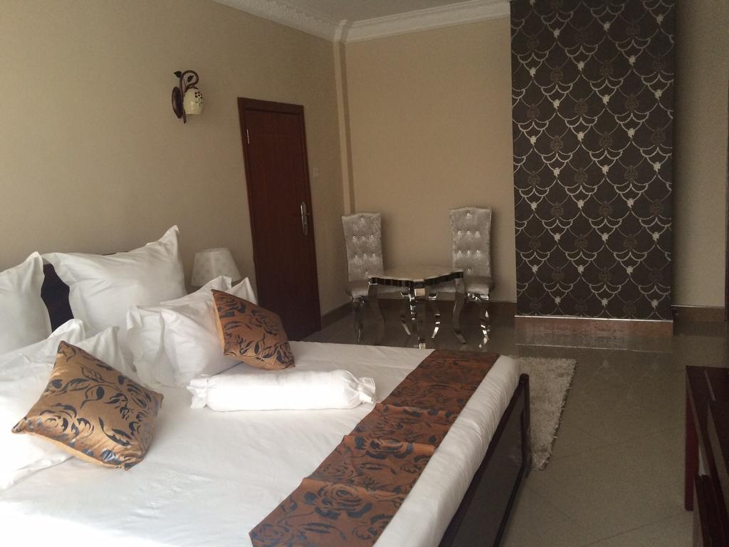 Sherbourne Hotel Kitwe Екстериор снимка